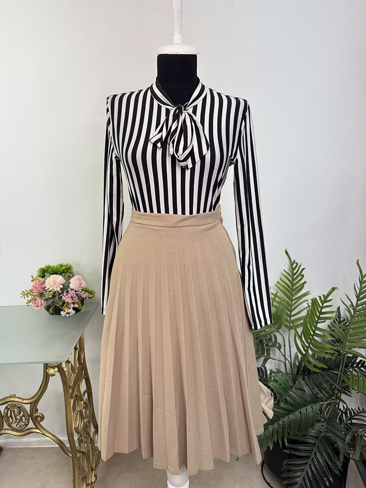 Fusta plisata 44 mai mic