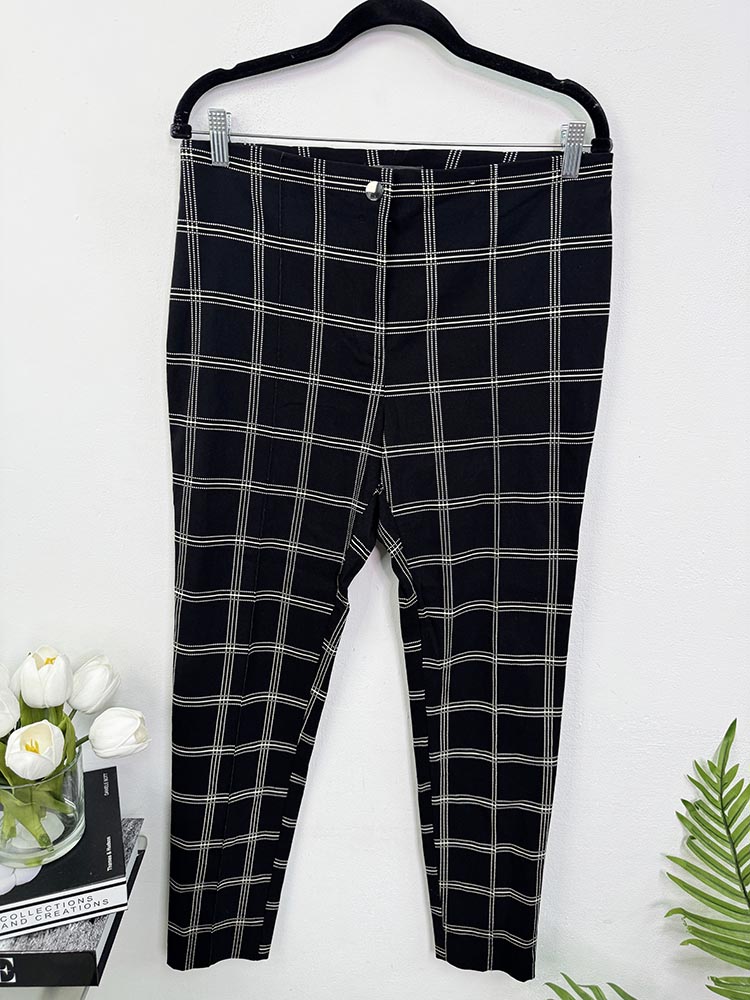 Pantaloni Primark 44