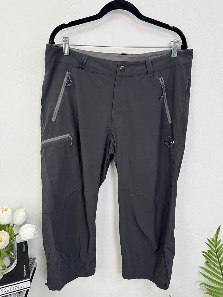 Pantaloni ideal pentru drumetii Mammut 52