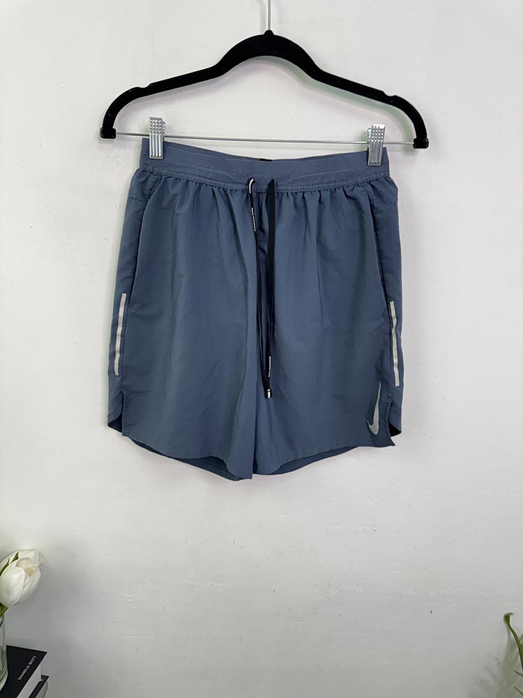 Pantaloni scurti Nike S