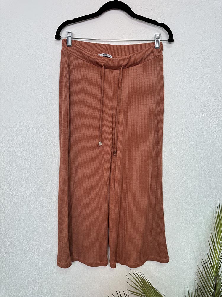 Pantaloni lejeri Zara S