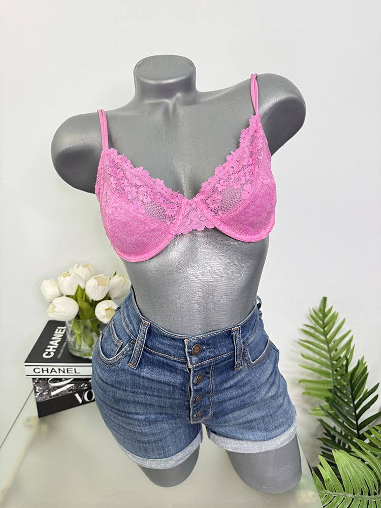 Sutieen dantelat fara burete Essentials 85B