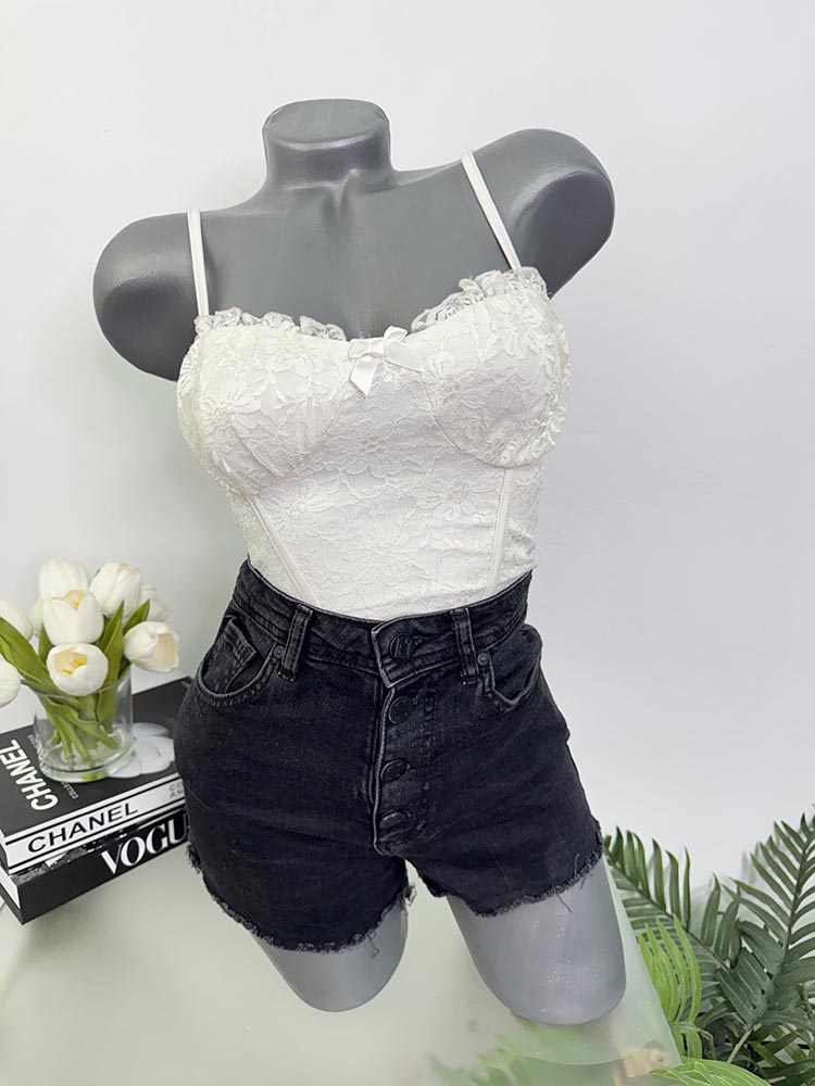 Pantaloni scurti blugi Nikkie 26