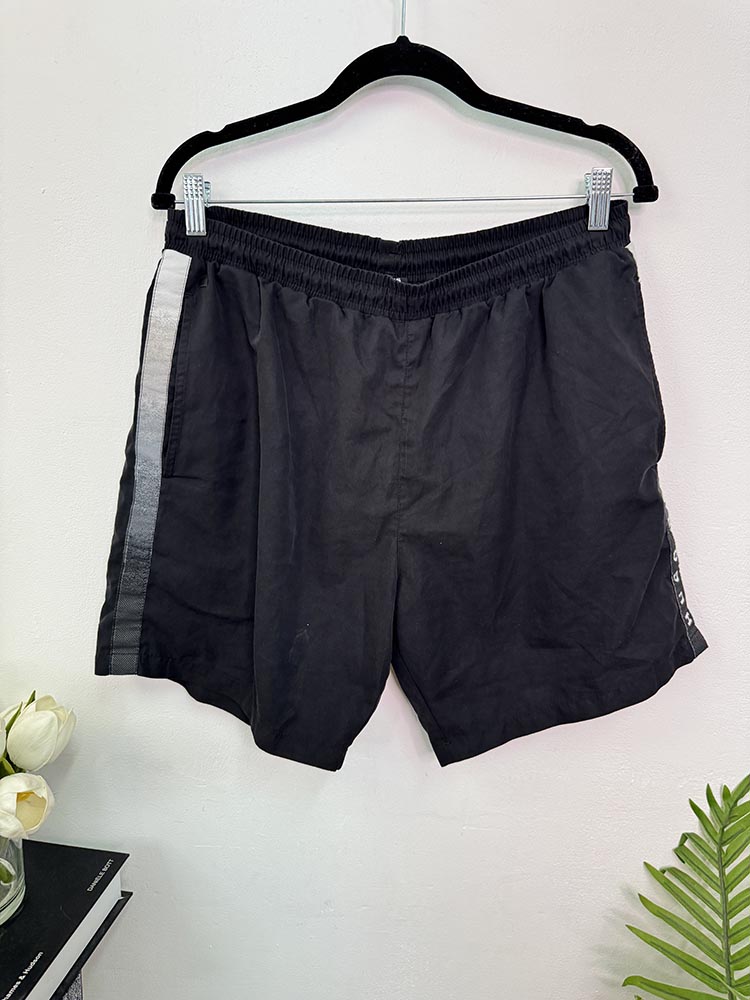 Pantaloni scurti Hugo Boss L