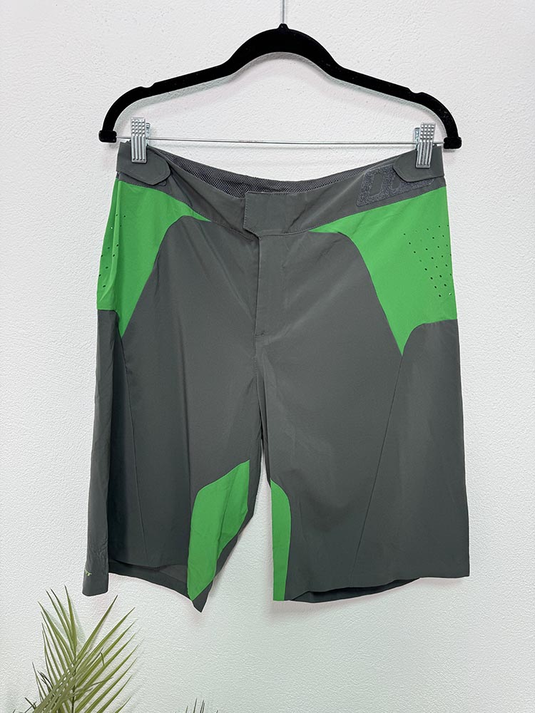 Pantaloni scurti Scott M