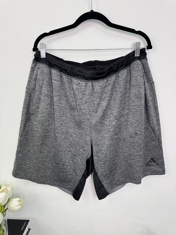 Pantaloni scurti Adidas XL