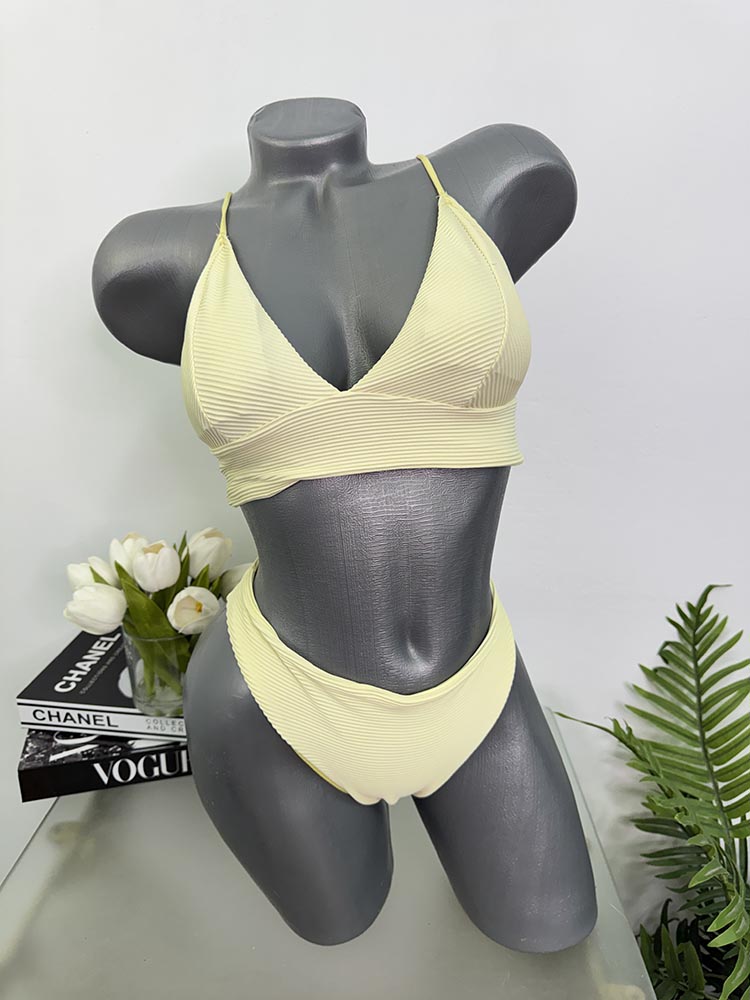 Costum de baie doua piese sutien cu burete cam S-M