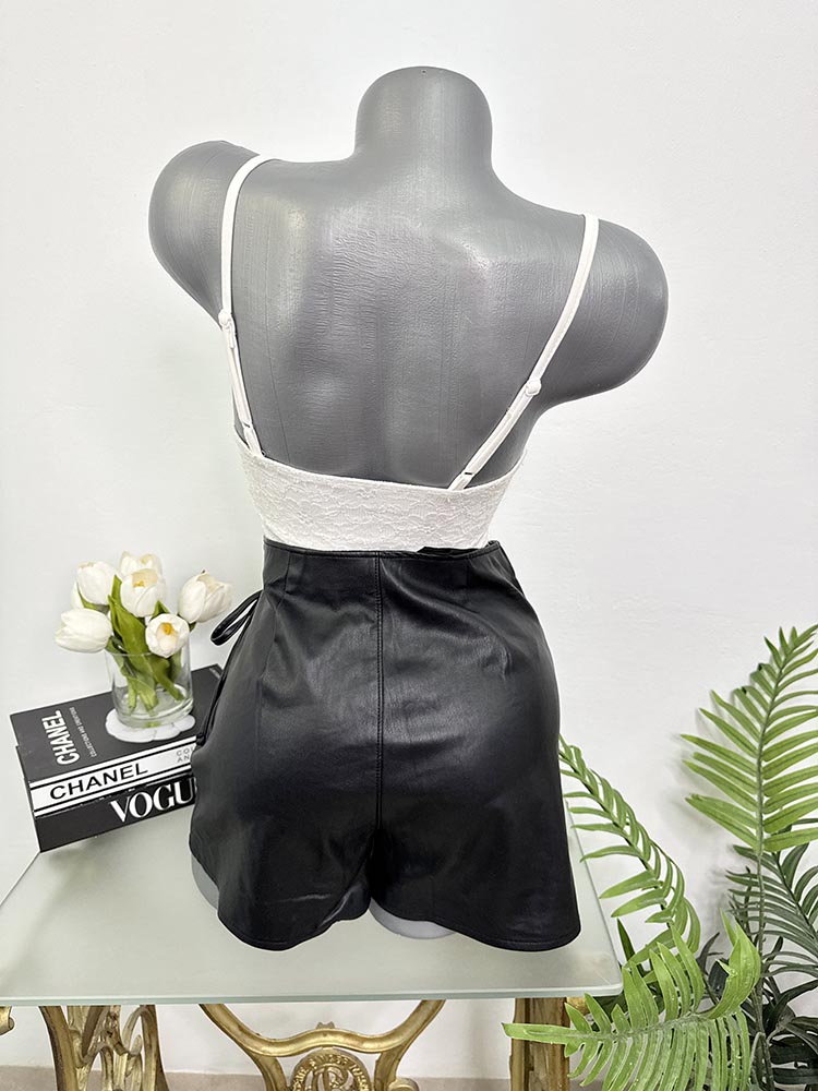Pantaloni scurti imitatie piele Abercombie&Fitch S - imagine 2