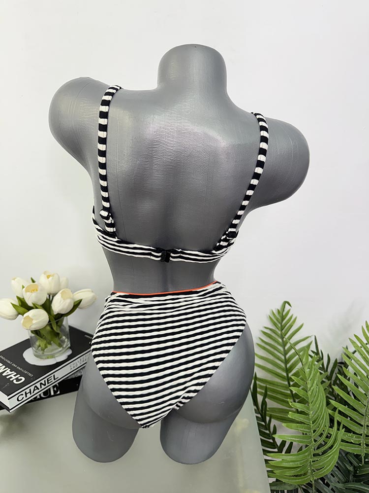 Costum de baie doua piese sutien cu burete cam S-M - imagine 2