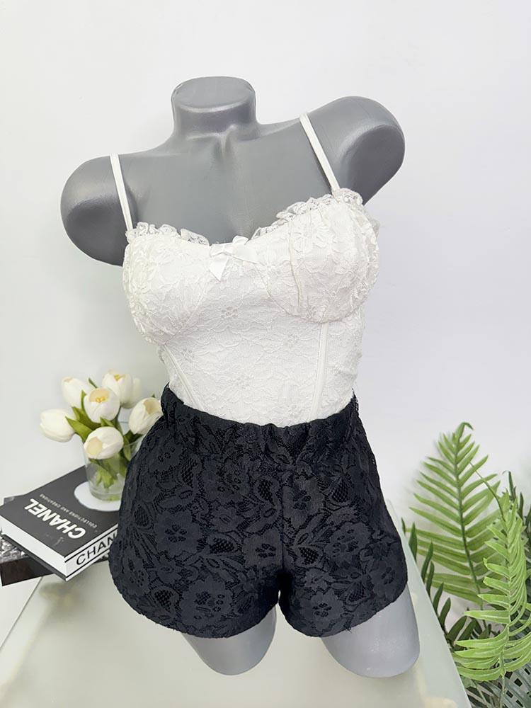 Pantaloni scurti dantela 38