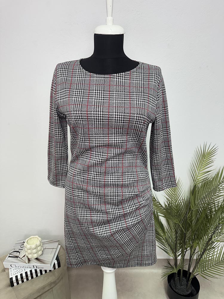 Rochie deosebita,grosuta Mango L