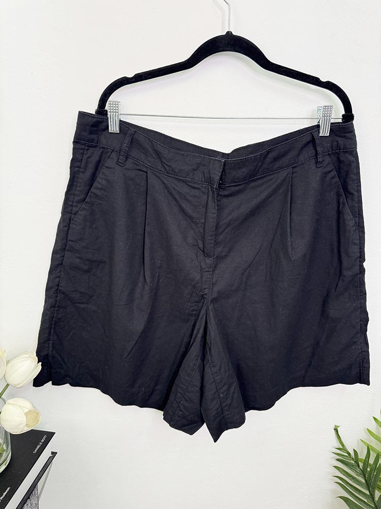 Pantaloni scurti in bumbac C&A 46
