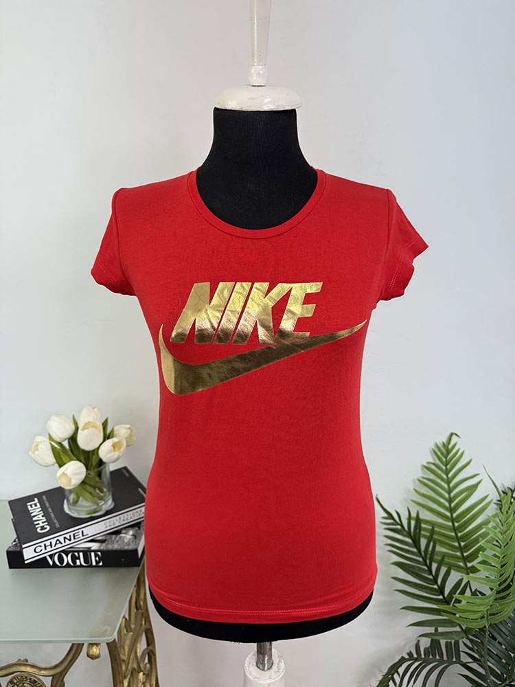 Tricou S
