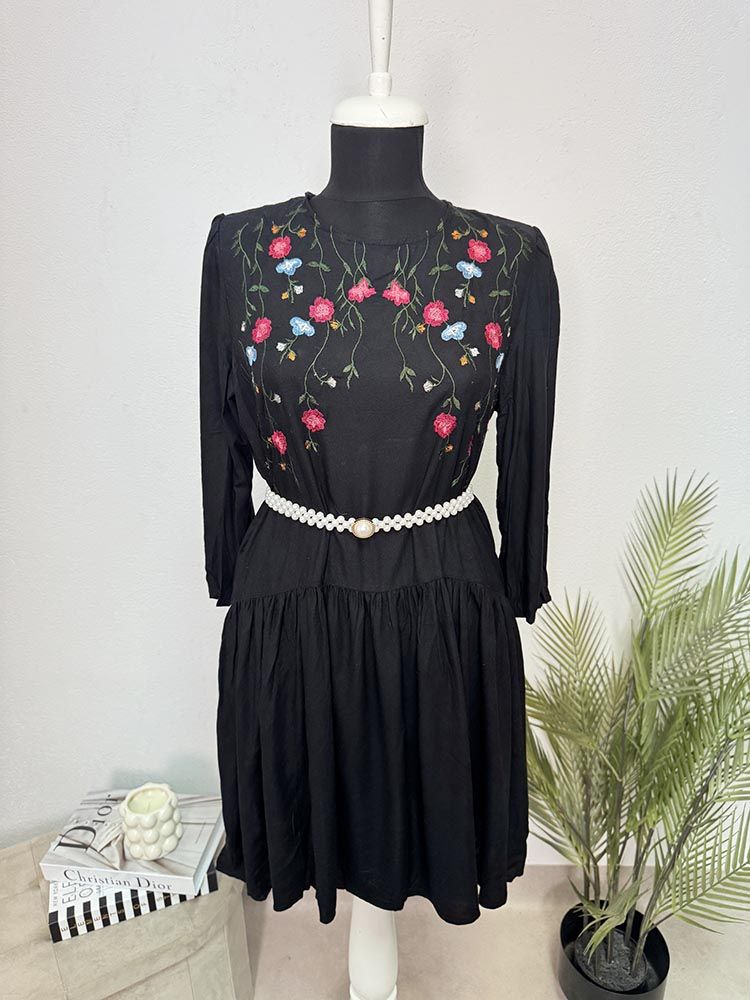 Rochie calitativa vascoza cu broderie Only 36