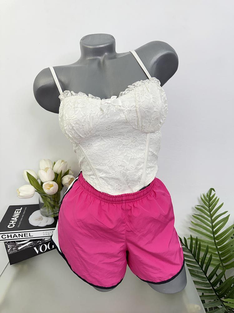 Pantaloni scurti sport Nike XL mai mic