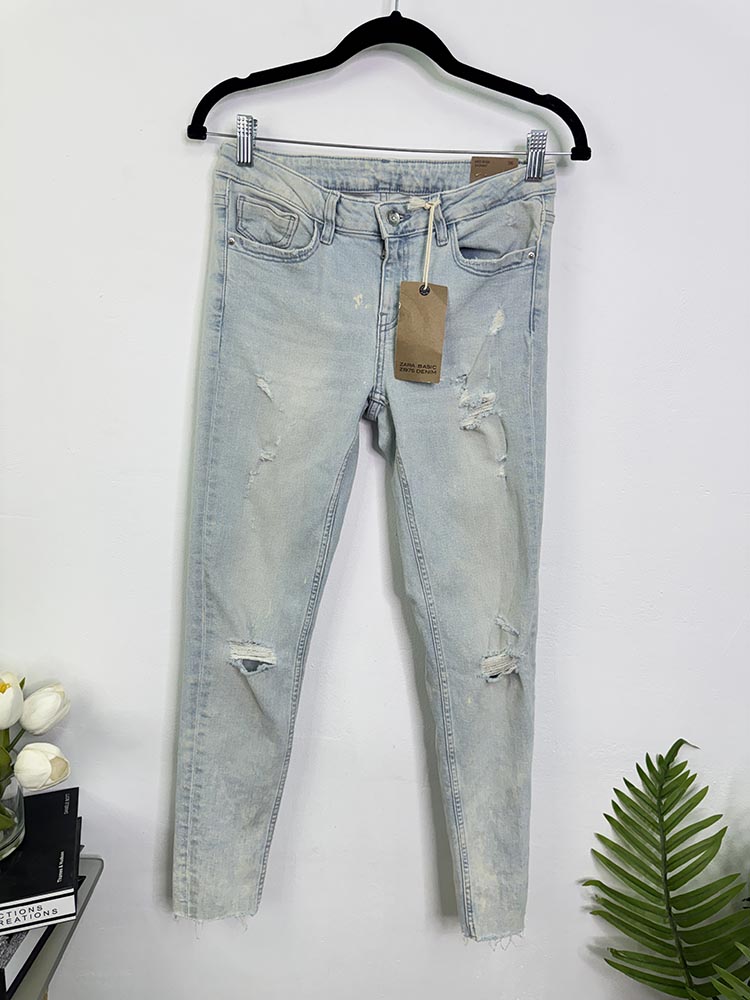 Blugi elastici mide rise skinny pret eticheta 29,95 euro Zara 36
