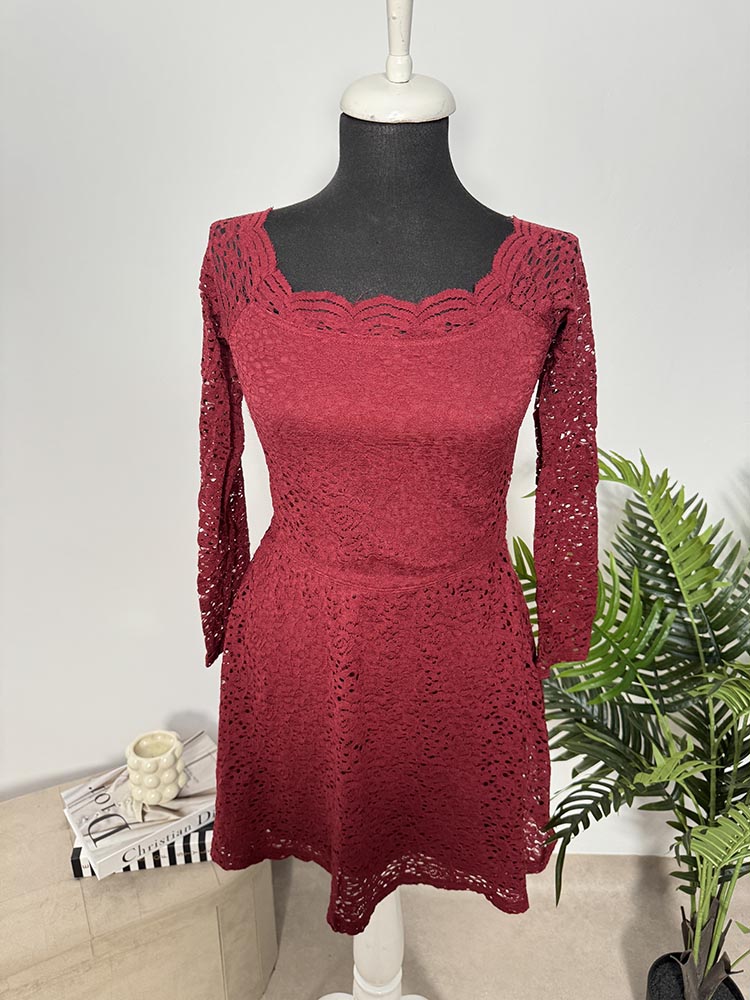Rochie calitativa din dantela HOLLISTER S