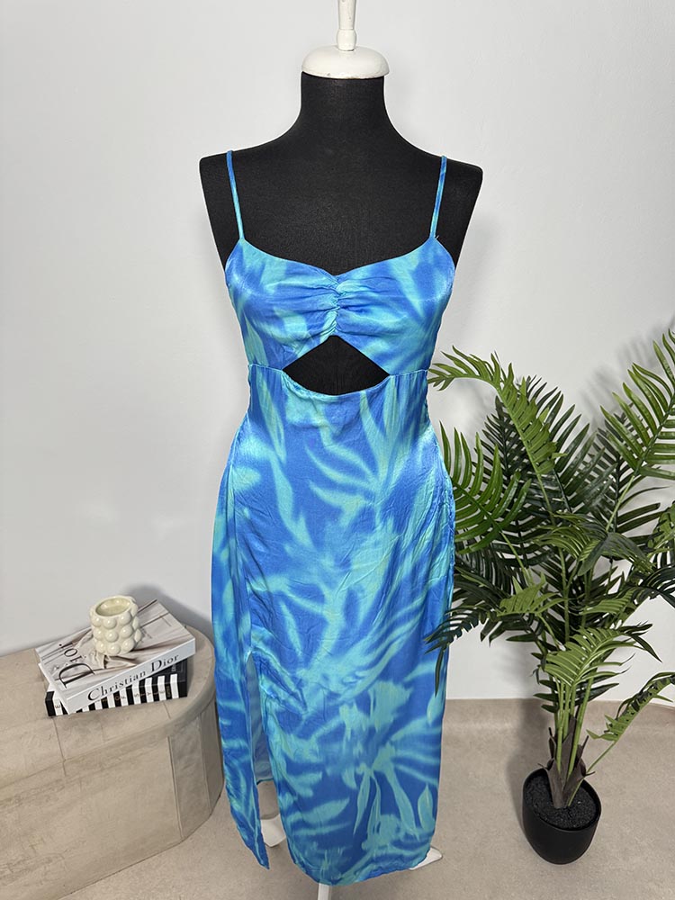 Rochie calitativa cu spate deosebit Bershka L