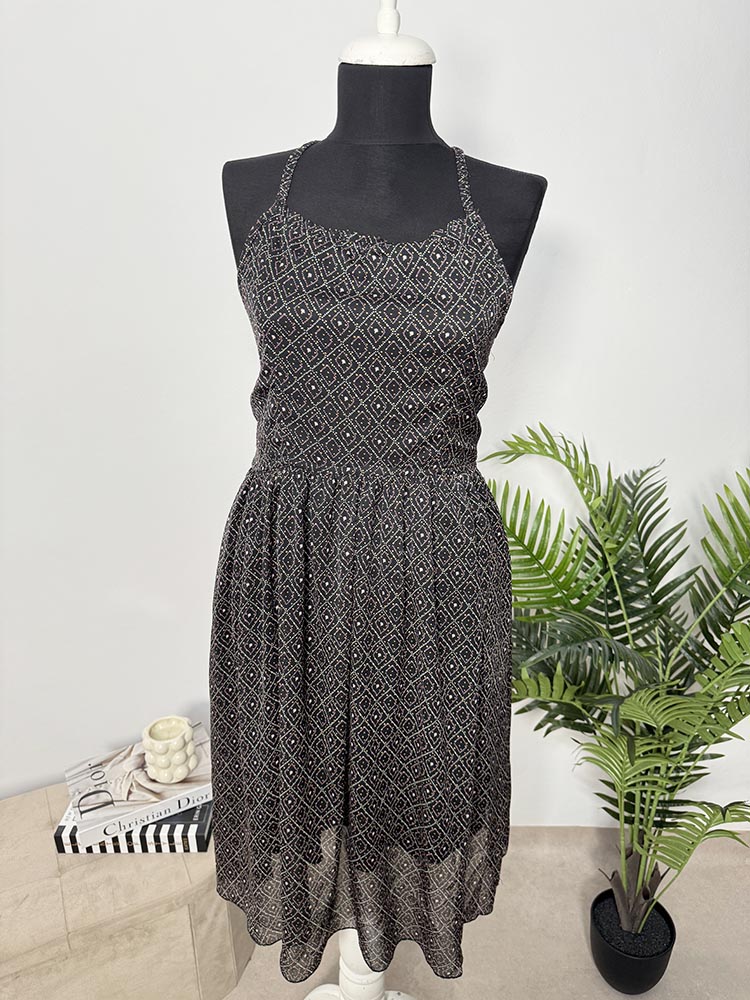 Rochie calitativa cu spate deosebit 158/164 cmYIGGA