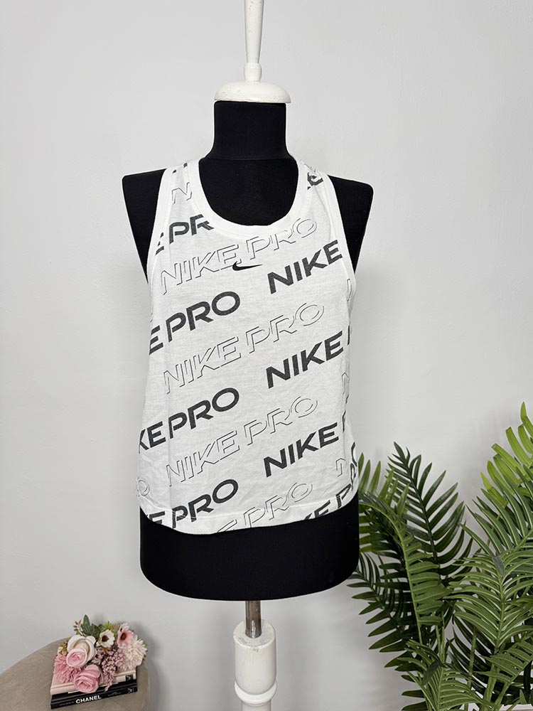 Top Nike M