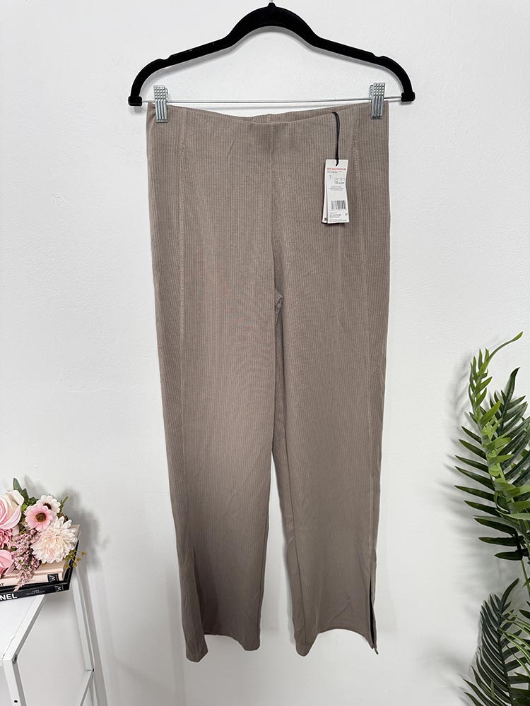 Pantaloni nou evazati F&F S