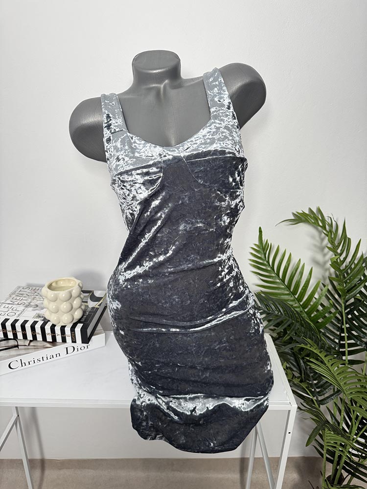 Rochie noua calitativa din catifea CHEAP MONDAY S